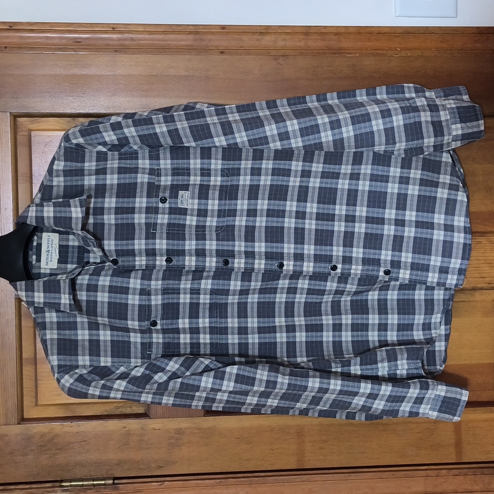 Demon & Supply grey & white shirt